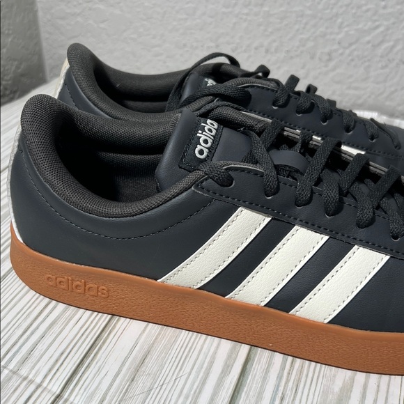 Adidas men’s‎ VL court base Black White beige Sneakers gum bottom size 8 JS4115 main image 7